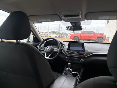 Used 2023 Nissan Altima 2.5 SV image 27