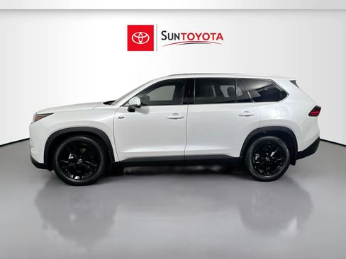 Used 2024 Toyota Grand Highlander Limited image 7