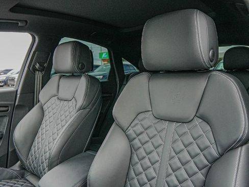 Used 2024 Audi SQ5 Premium Plus w/ Premium Plus Package image 9