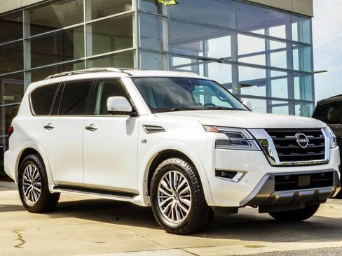 Used 2022 Nissan Armada SL RWD image 4