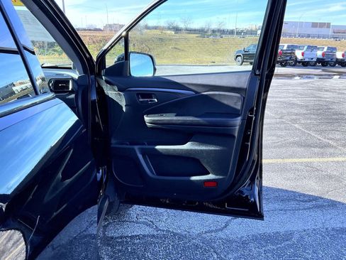 Used 2019 Honda Ridgeline Sport image 16