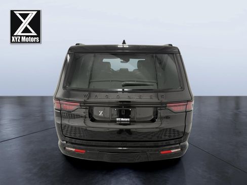 Used 2024 Jeep Wagoneer Series II AWD/4WD image 5