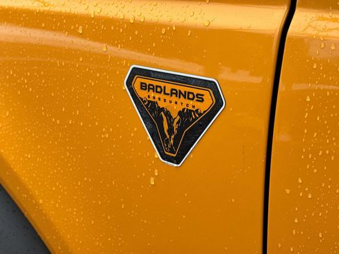 Used 2022 Ford Bronco Badlands w/ Sasquatch Package image 8