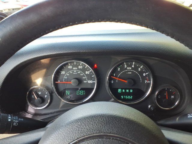 Used 2013 Jeep Wrangler Unlimited Sahara w/ Dual Top Group AWD/4WD image 30