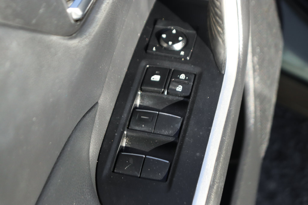 Used 2021 Toyota RAV4 XLE Premium AWD/4WD image 16