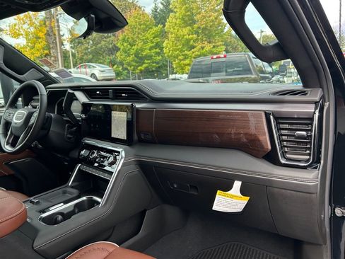 New 2025 GMC Sierra 2500 Denali Ultimate w/ Max Trailering Package image 26