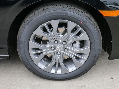 New 2026 Honda Odyssey Touring image 12
