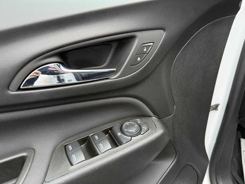 Used 2022 Chevrolet Equinox RS w/ RS Leather Package image 14