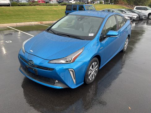 Used 2020 Toyota Prius LE AWD/4WD image 5