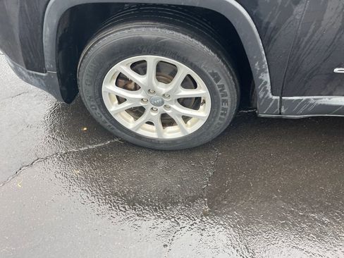 Used 2014 Jeep Cherokee Latitude image 28