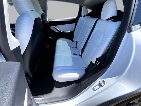Used 2022 Tesla Model Y Performance AWD/4WD image 20