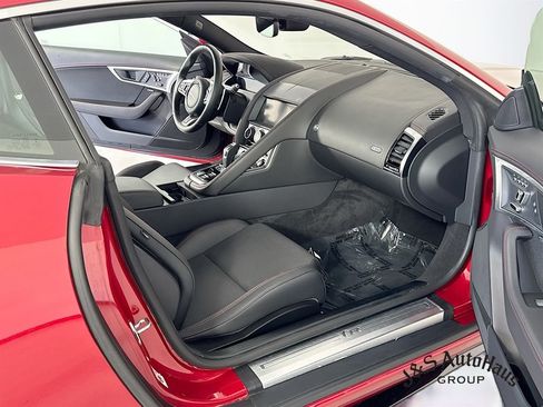 Used 2021 Jaguar F-TYPE R AWD/4WD image 33