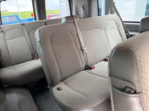 Used 2025 Chevrolet Express 3500 LT w/ LT Preferred Equipment Group RWD image 20