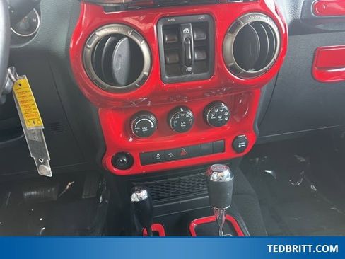 Used 2018 Jeep Wrangler Unlimited Sport image 30