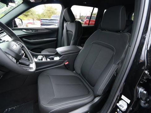 New 2025 Jeep Grand Cherokee Laredo X image 26