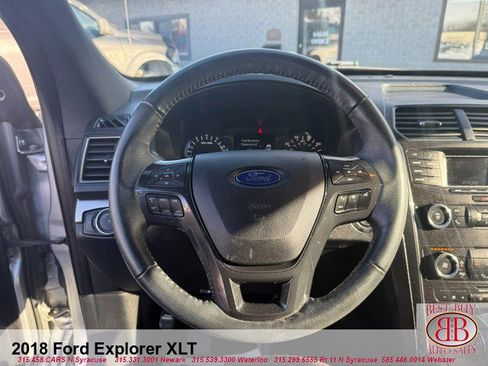 Used 2018 Ford Explorer XLT image 19