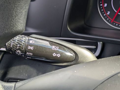 Used 2021 Hyundai Elantra SEL image 25