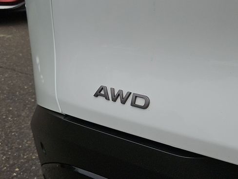 Certified 2025 Nissan Murano SV AWD/4WD image 30