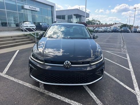 Used 2025 Volkswagen Jetta SEL FWD image 22