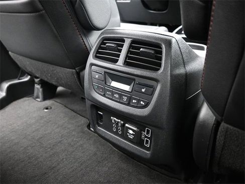 Used 2022 Honda Pilot Black Edition image 25