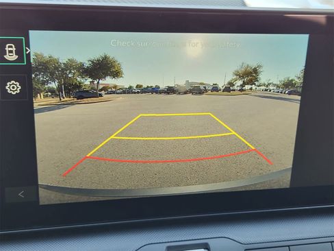 New 2025 Kia K4 LXS image 16