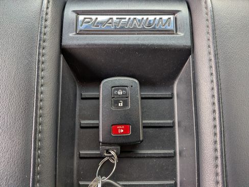 Used 2021 Toyota Tundra Platinum image 39