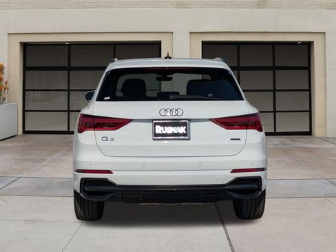 Used 2022 Audi Q3 2.0T Premium w/ Convenience Package image 5