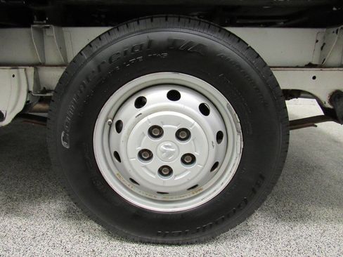 Used 2016 RAM ProMaster 2500 w/ Interior Convenience Group image 11