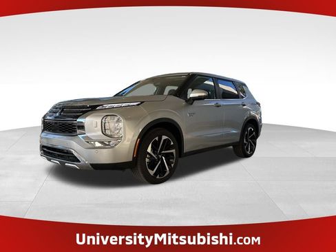 New 2025 Mitsubishi Outlander SE image 1