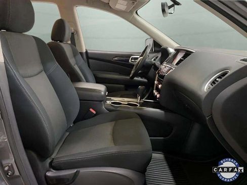 Used 2019 Nissan Pathfinder SV image 83