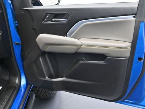 Used 2024 Chevrolet Colorado ZR2 w/ Technology Package image 29