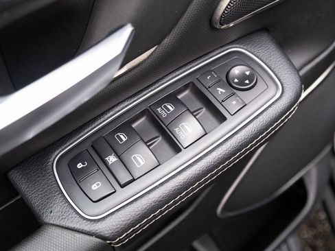 Used 2020 RAM 1500 Sport w/ Leather & Sound Group image 16