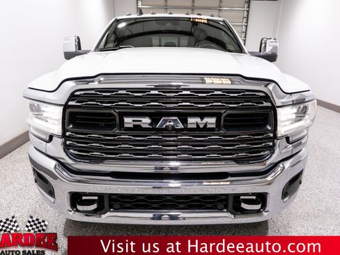 Used 2024 RAM 3500 Limited image 7