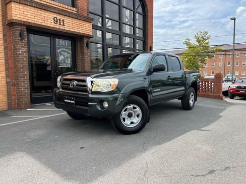 Used 2009 Toyota Tacoma 4x4 Double Cab image 2