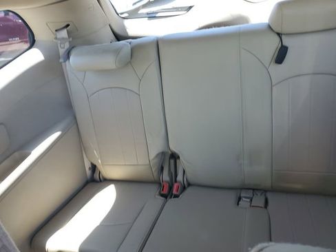 Used 2011 Buick Enclave CXL FWD image 9