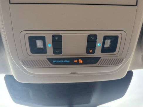 Used 2020 Ford Explorer XLT w/ Comfort Package image 16