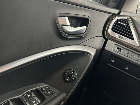 Used 2016 Hyundai Santa Fe SE w/ Option Group 02 image 24