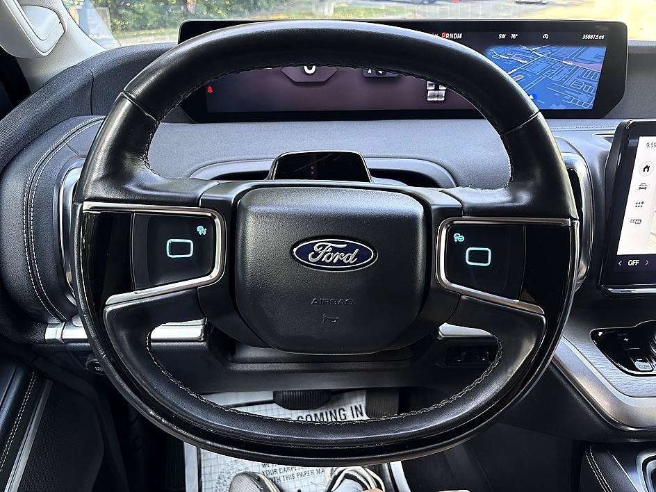 Used 2025 Ford Expedition Max Platinum AWD/4WD image 13