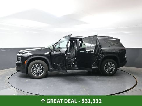 Used 2024 Chevrolet Traverse LT FWD image 34