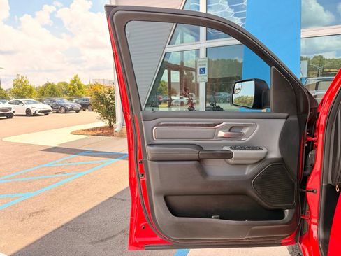 Used 2019 RAM 1500 Big Horn RWD image 18