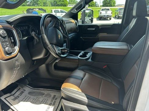Used 2023 Chevrolet Silverado 3500 High Country AWD/4WD image 6