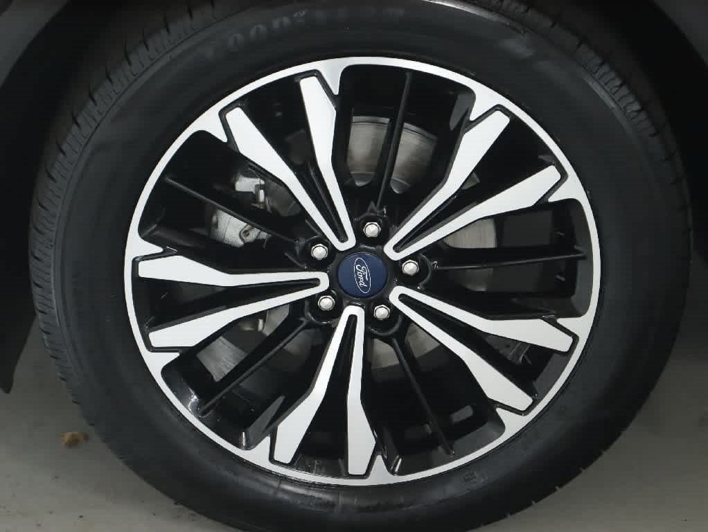 Used 2021 Ford Escape SEL w/ SEL Stealth AWD Package image 37