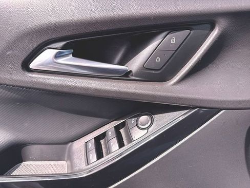 Used 2025 Chevrolet Equinox LT image 23