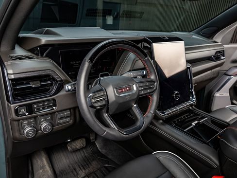 Used 2026 GMC Yukon AT4 Ultimate image 17