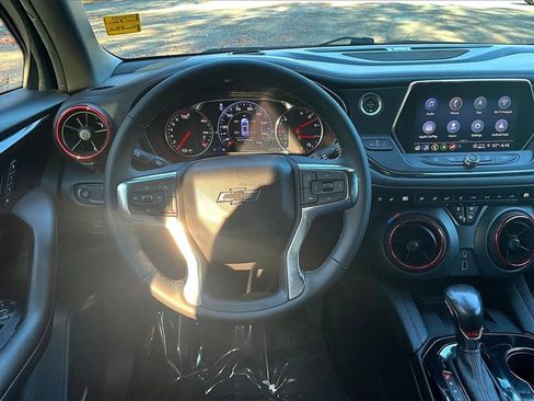 Certified 2022 Chevrolet Blazer RS w/ Enhanced Convenience Package image 9