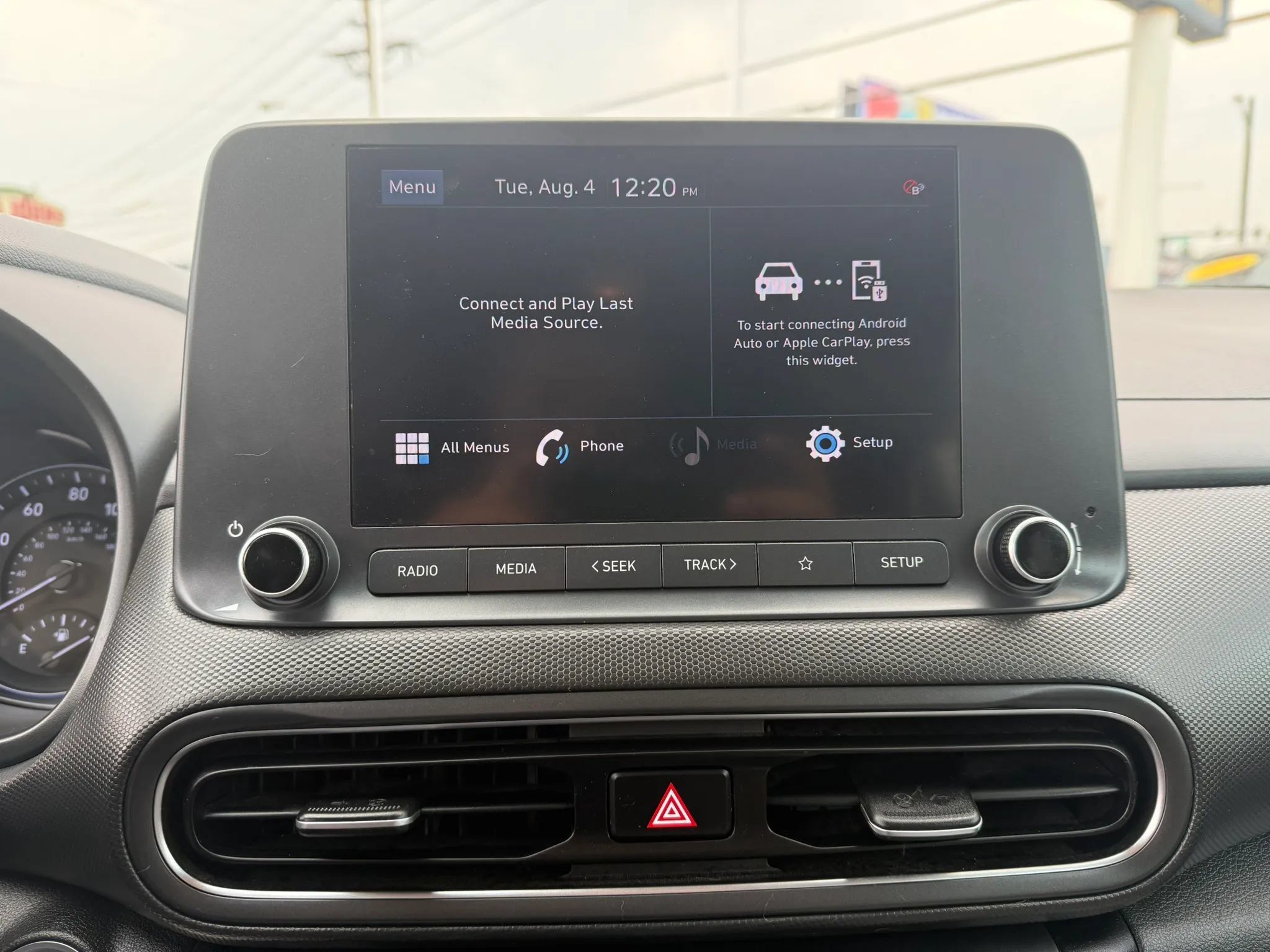 Used 2023 Hyundai Kona SEL AWD/4WD image 18