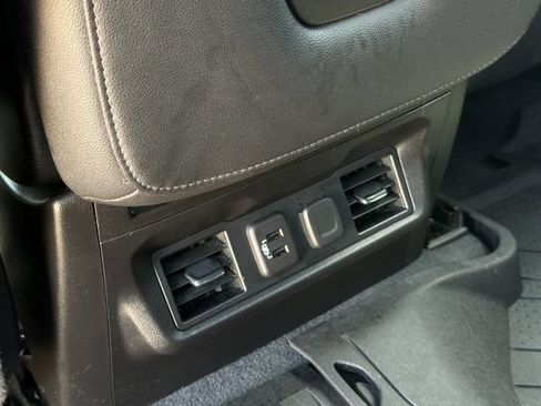 Used 2021 Chevrolet Silverado 1500 LT w/ Texas Edition Plus RWD image 13