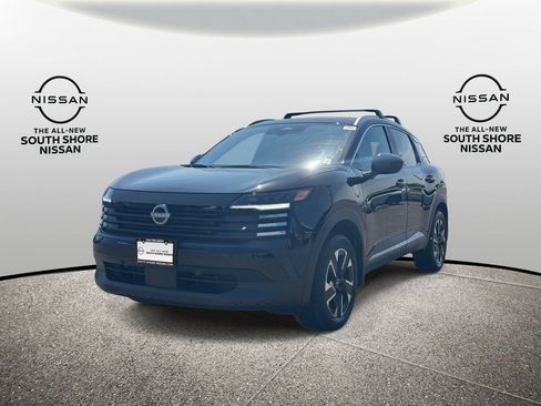 Used 2026 Nissan Kicks SV w/ SV Premium Package AWD/4WD image 4
