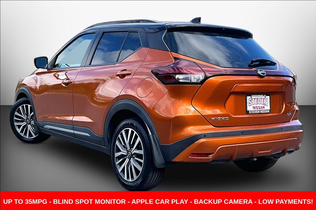 Used 2023 Nissan Kicks SR w/ SR Premium Package FWD image 4