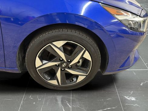 Used 2023 Hyundai Elantra SEL w/ Convenience Package FWD image 23